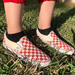 ❥the cutest cherry red checkerboard vans🍒